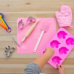 Next Milestones Kids Baking Set - Unicorn-Themed 17-Piece Chef & Baker Role Play Toy Kit For Children - Fun Kitchen & Cooking Kit For Kids - Complete With Utensils Hat & Apron - For 3-7 Year Old -Folkmanis Toys Shop 516wWBgJOEL