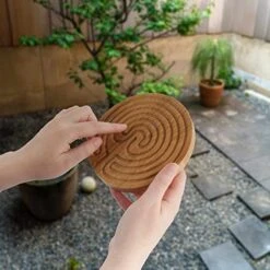 BambooMN Finger Labyrinth For Meditation And Prayer - 6" Diameter - Cretan Style - 1 Piece -Folkmanis Toys Shop 51IiFjXiArL